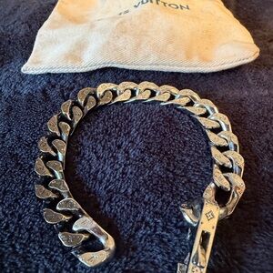 Silver Chain Bracelet (LV)